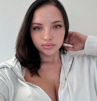 Daisy - escort in Cairo