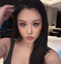 Daisy - escort in Al Manama