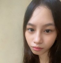 Daisy - escort in Sharjah