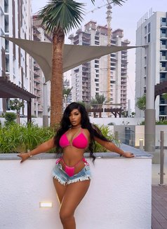 Daisy - escort in Dubai Photo 5 of 5