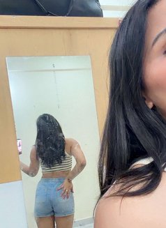 Daisy - escort in Bangalore Photo 2 of 3