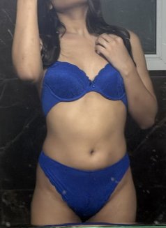 Ishu - escort in Bangalore Photo 10 of 10