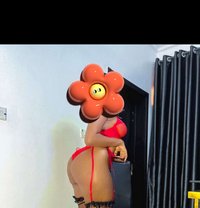 Daisy - puta in Accra