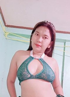 Daisy Ortigosa - escort in Manila Photo 3 of 3