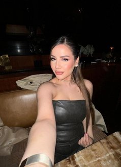 Daisy - escort in Beirut Photo 6 of 6