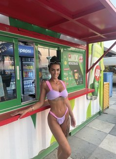 Daisy Reid - escort in Dubai Photo 3 of 3