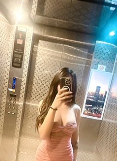 Daisy Shemale - masseuse in Abu Dhabi Photo 5 of 6