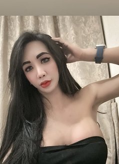 Daisy Shemale - masseuse in Abu Dhabi Photo 6 of 6