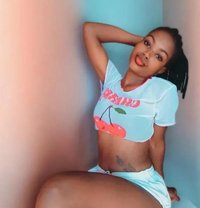 Daisy - escort in Noida Photo 1 of 4