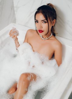 Daisy - escort in Phuket Photo 5 of 15