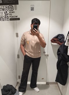 Daksh - Male escort in Bangalore Photo 2 of 2