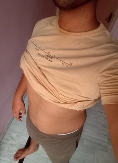 Daksh - Male escort in New Delhi Photo 1 of 3