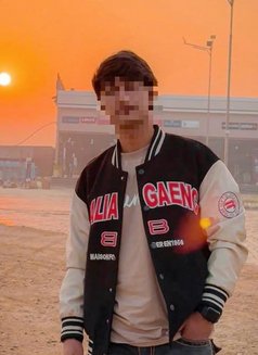 Daksh - Male escort in New Delhi Photo 2 of 3