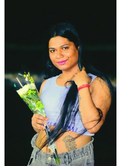 Daksha - Transsexual escort in Vadodara Photo 3 of 13