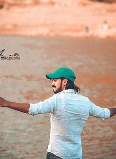 Daku - Male escort in Dubai Photo 1 of 2