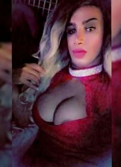 دلع الشام - Transsexual escort in Beirut Photo 3 of 3