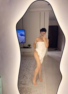 Daler Twink Boy - Male escort in Jeddah Photo 1 of 8