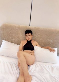 Daler Twink Boy - Male escort in Jeddah Photo 3 of 8