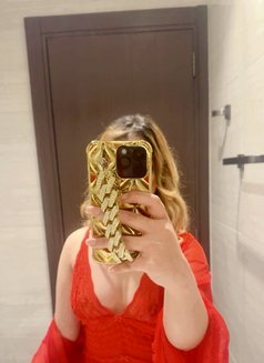 Dalia - puta in Dubai Photo 7 of 7