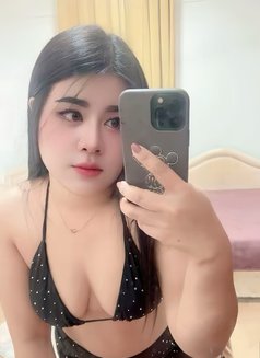 Dalia - escort in Şalālah Photo 1 of 9