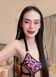 Dalin - escort in Al Manama Photo 13 of 14