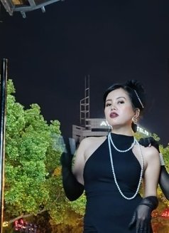 Dalli - escort in Hong Kong Photo 2 of 3