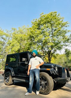 Daman - Male escort in Chandigarh Photo 2 of 8