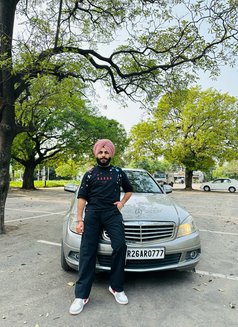 Daman - Male escort in Chandigarh Photo 4 of 8