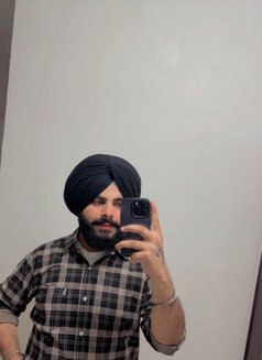 Daman - Male escort in Chandigarh Photo 6 of 8