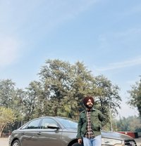 Daman - Acompañantes masculino in Chandigarh