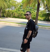 Damian - masseur in Ho Chi Minh City