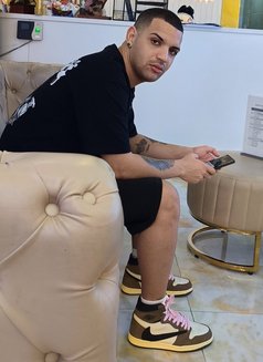 Damian - masseur in Ho Chi Minh City Photo 30 of 30