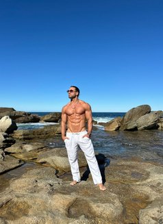 Damien - Male escort in Bali Photo 5 of 5
