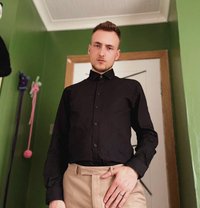 Damien Hutton - Acompañante masculino in Aberdeen