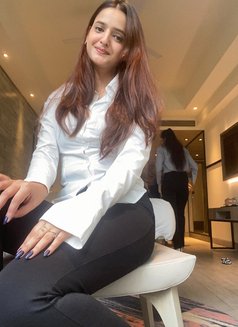 Damini - escort in Mumbai Photo 2 of 4