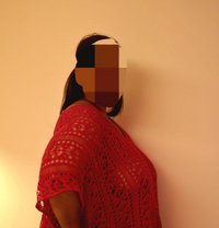 Damini Kapoor - puta in Mumbai