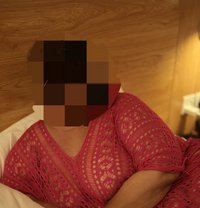 Damini Kapoor - puta in Mumbai