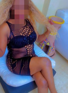 Damita - escort in Cairo Photo 4 of 5