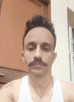 Dammy - Acompañantes masculino in Mumbai Photo 1 of 4