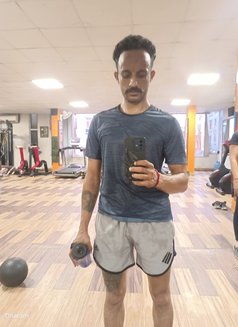 Dammy - Male escort in New Delhi Photo 4 of 4