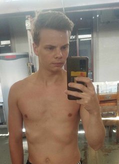 Damon - Acompañantes masculino in Melbourne Photo 1 of 1