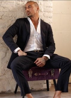 Damy Xl - Male escort in Dubai Photo 3 of 5