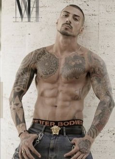 Damy Xl - Male escort in Dubai Photo 5 of 5