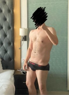 Dan - Male escort in Dubai Photo 1 of 4