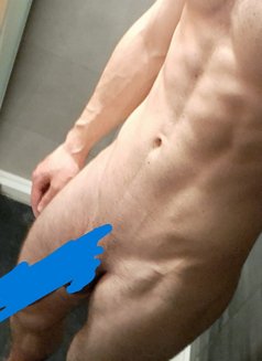 Dan - Male escort in İstanbul Photo 5 of 6