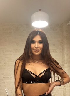 Dana Bam - Transsexual escort in İstanbul Photo 3 of 3