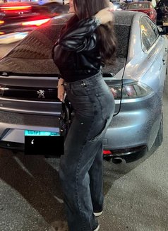 Dana - escort in Cairo Photo 1 of 9