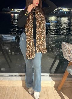 Dana - escort in Cairo Photo 7 of 9