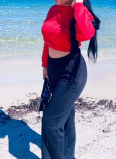 Dana - escort in Cairo Photo 2 of 9