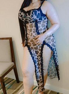 Dana - escort in Cairo Photo 1 of 5